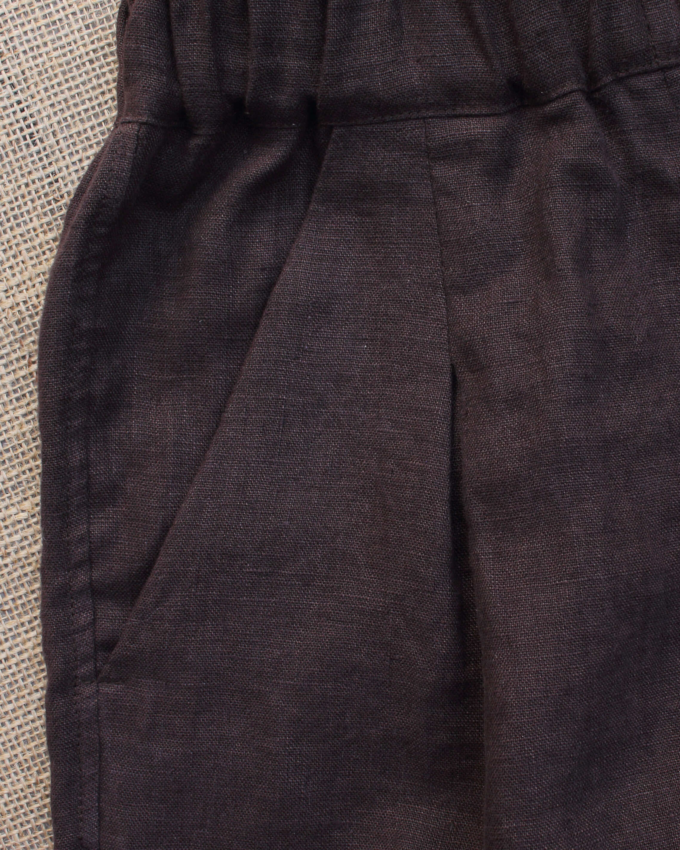 European linen shorts with pockets
